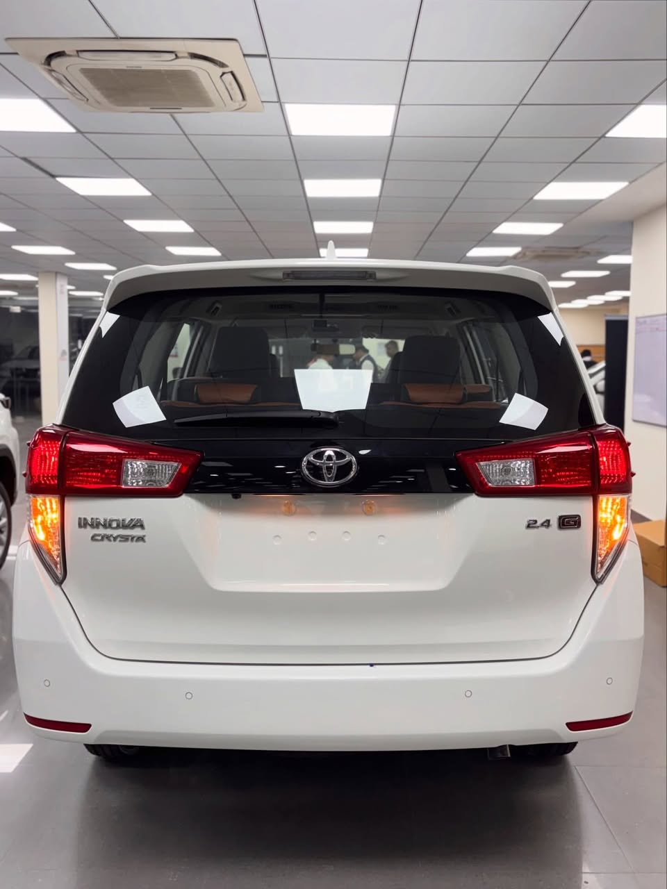 Toyota Innova Crysta VX Diesel AT