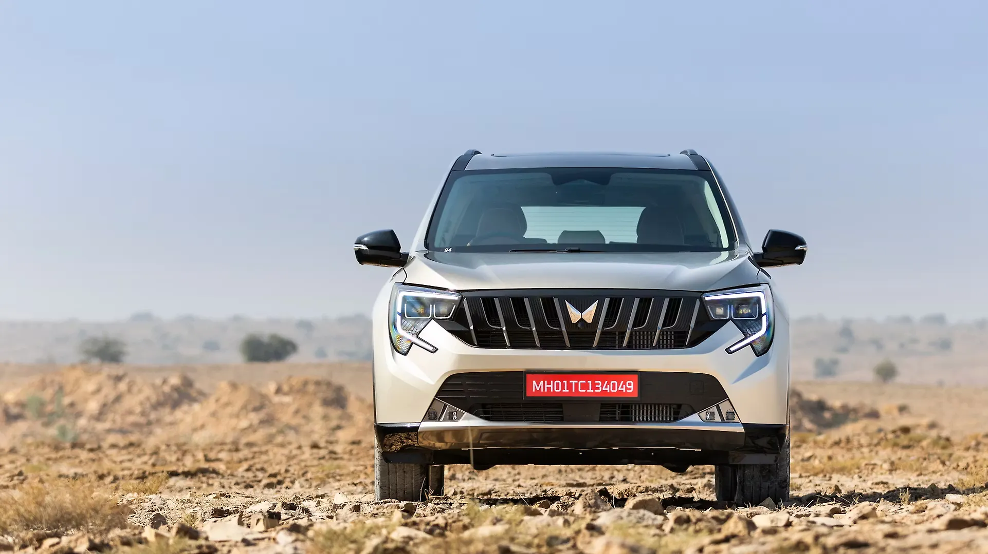 Mahindra Mahindra XUV700 MX Petrol