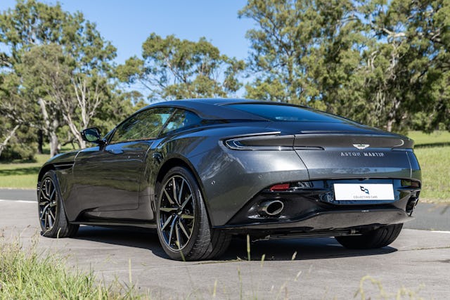 Aston Martin DB11 V8