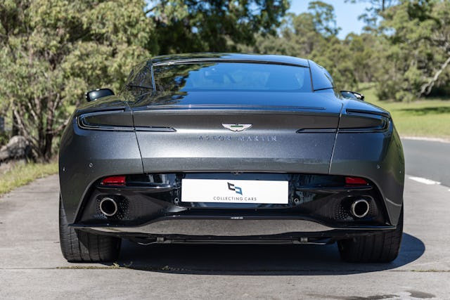 Aston Martin DB11 V8