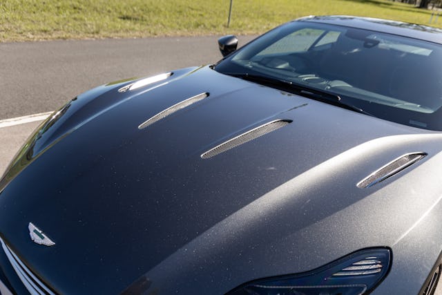 Aston Martin DB11 V8
