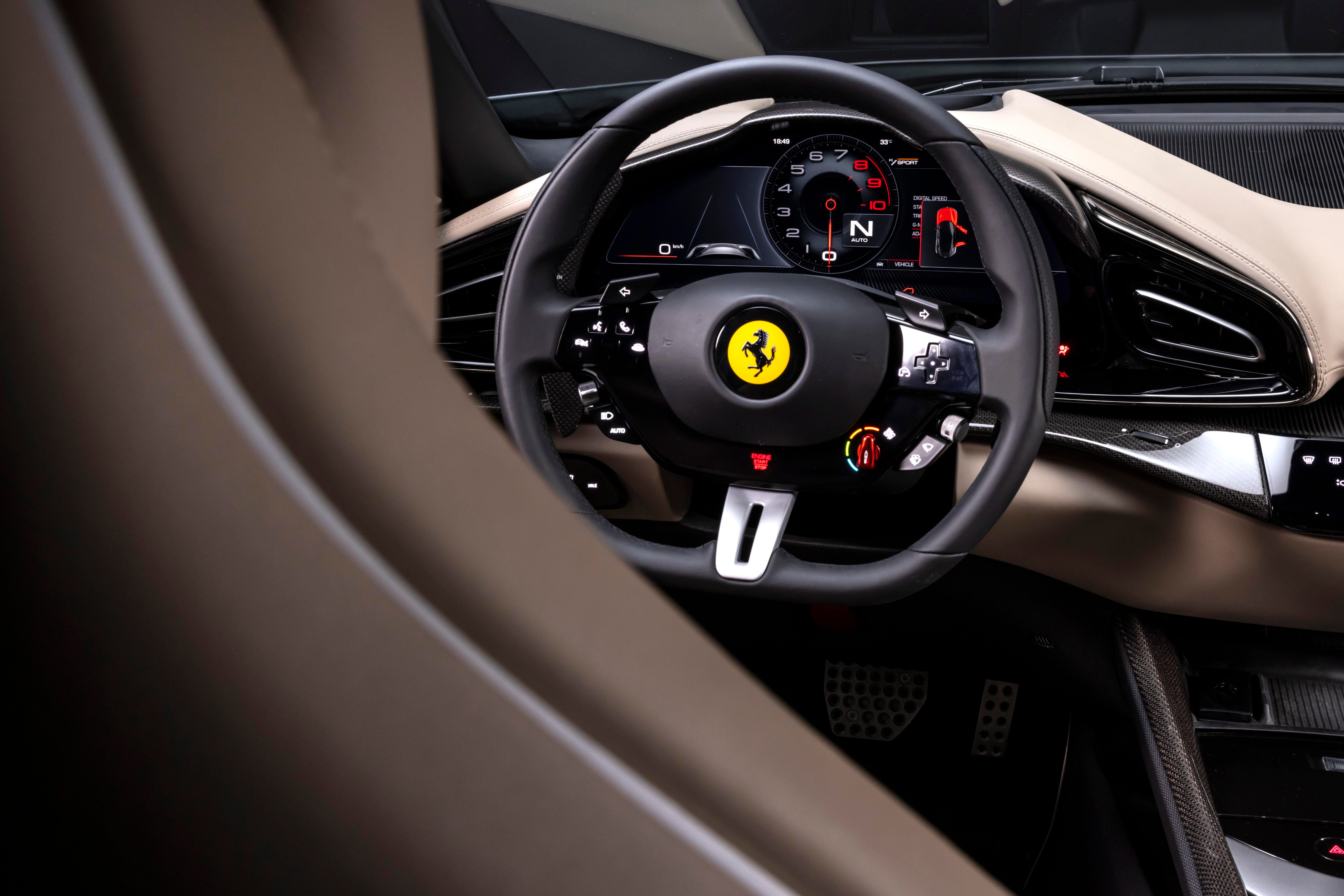 Ferrari Purosangue V12