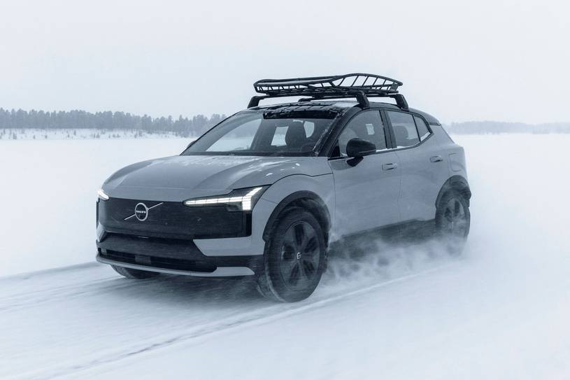Volvo Volvo EX30 Cross Country Twin Motor Performance