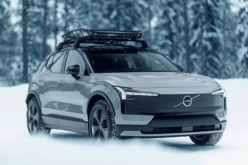 Volvo EX30 Cross Country Twin Motor Performance
