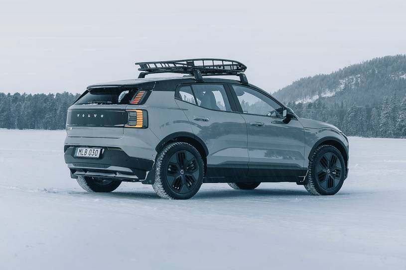 Volvo EX30 Cross Country Twin Motor Performance
