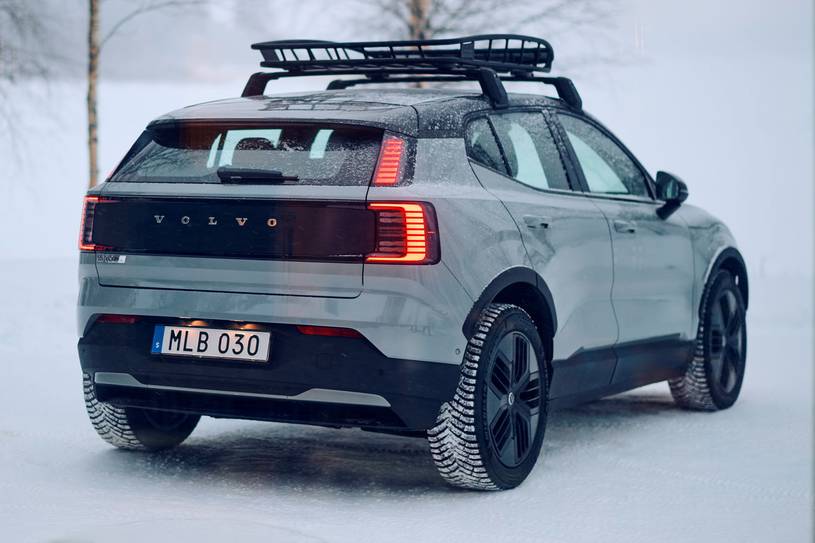 Volvo EX30 Cross Country Twin Motor Performance