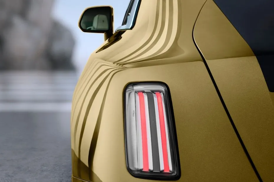 Rolls-Royce Spectre Standard