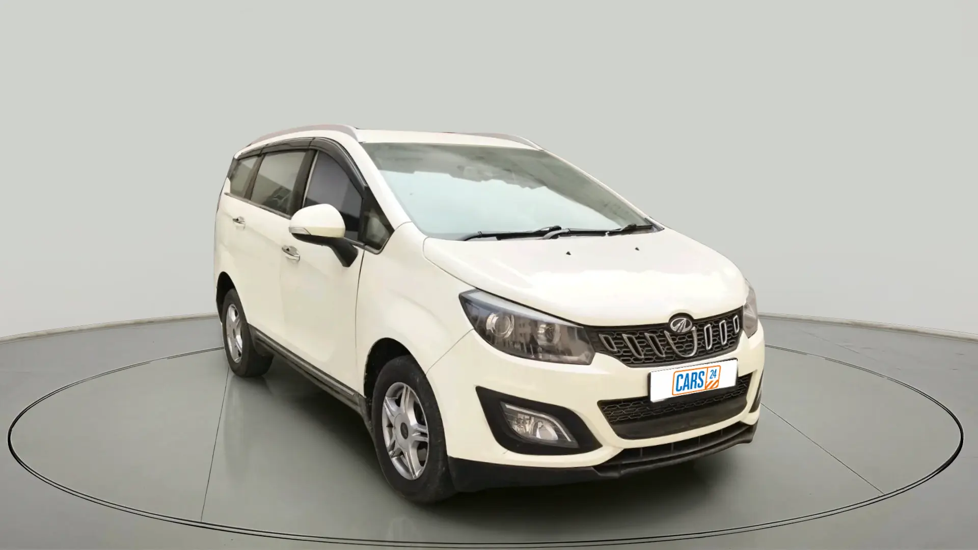 Mahindra Mahindra Marazzo M2