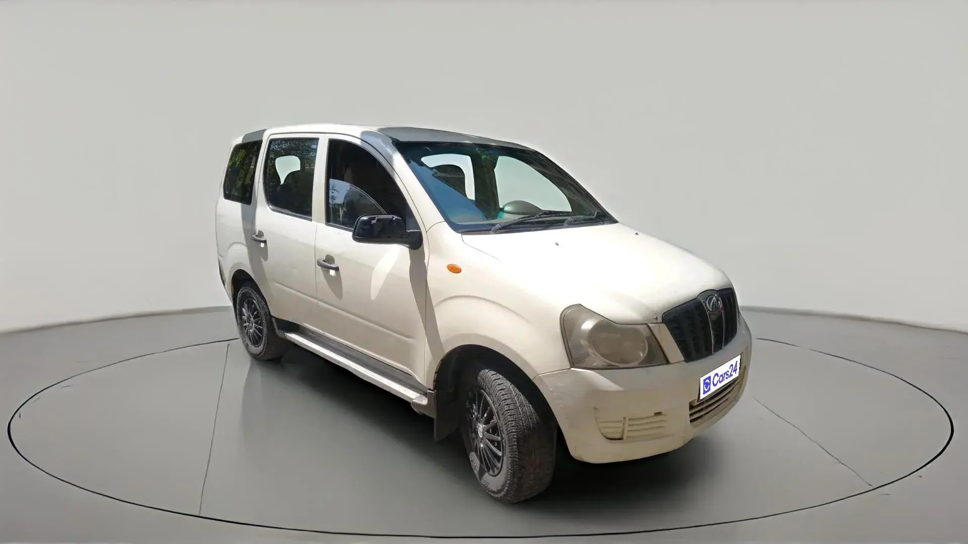 Mahindra Mahindra Xylo C2